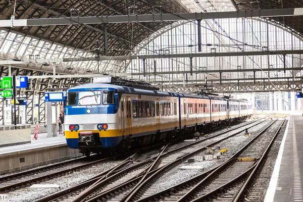 Estação ferroviária central em Amsterdã — Fotografia de Stock