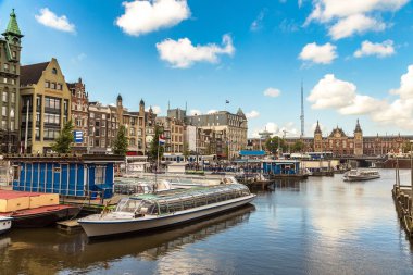 Amsterdam Merkez Tren İstasyonu