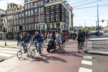 İnsanlar binicilik bisiklet Amsterdam
