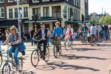 İnsanlar binicilik bisiklet Amsterdam