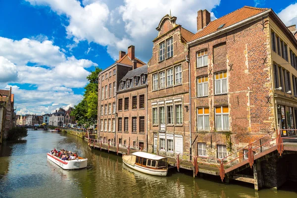 Gent eski kasabasında kanal — Stok fotoğraf