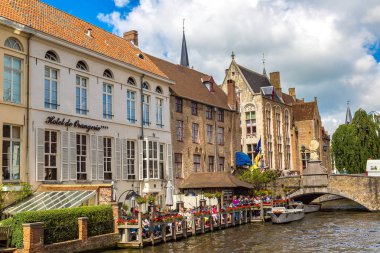 Bruges kanalda teknede turizm