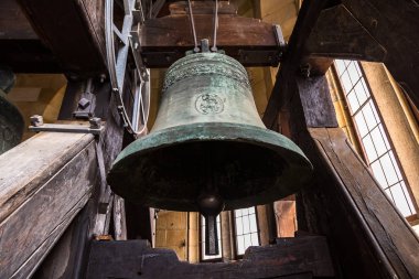 eski kilise çanı