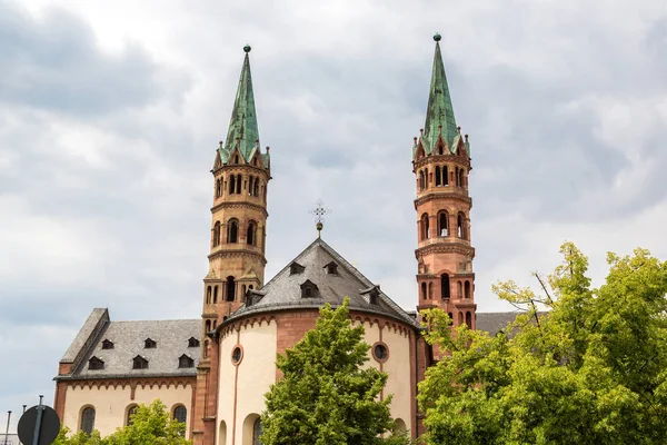 A Würzburg katedrális homlokzata — Stock Fotó