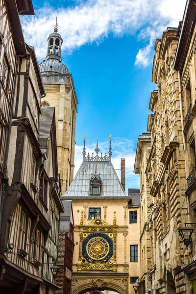 Clock in Rue du Gros-Horloge — Zdjęcie stockowe