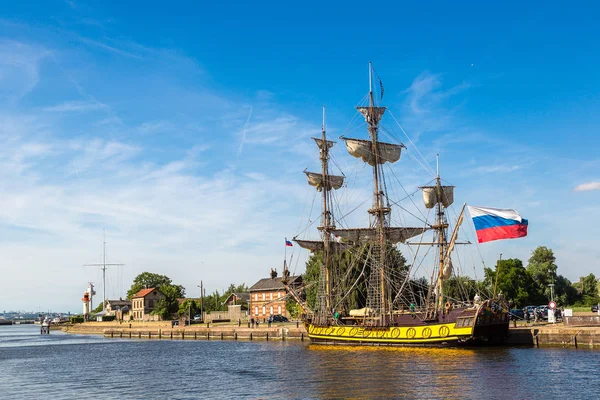 Trä segelfartyg i Honfleur — Stockfoto