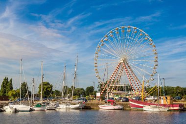 Retro dönme dolap Honfleur