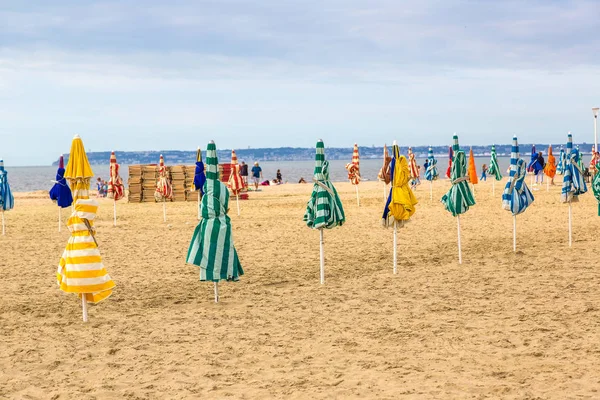 Strand parasols in Trouville — Stockfoto