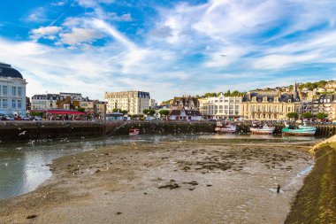 Trouville ve Touques nehir