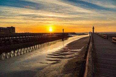 İskele ve deniz feneri Trouville ve Deauville