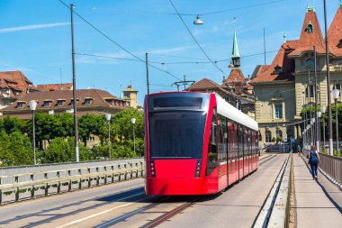 Modern şehir tramvay Bern