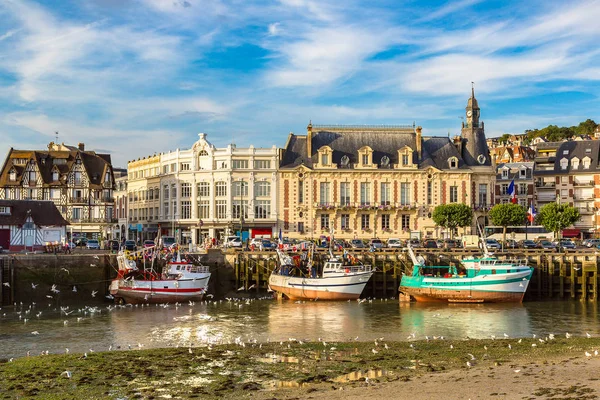Trouville och Touques floden — Stockfoto