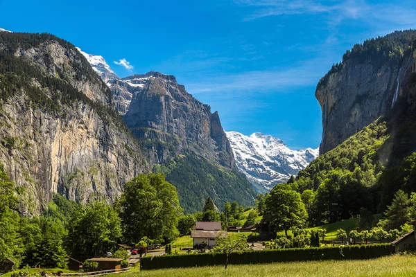 Vallée de Lauterbrunnen en Suisse — Photo