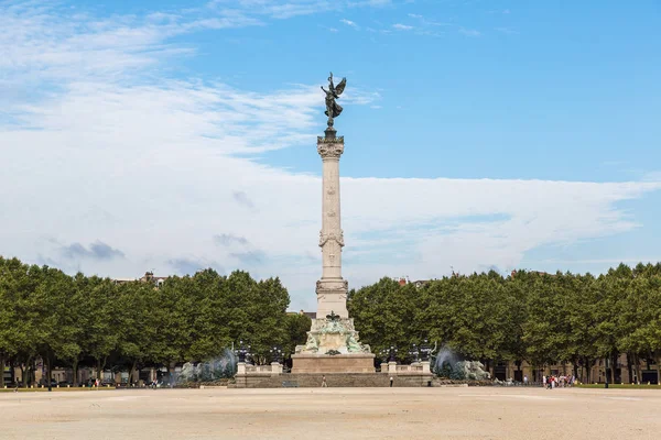 Monumento aux Girondins na praça Quinconces — Fotografia de Stock