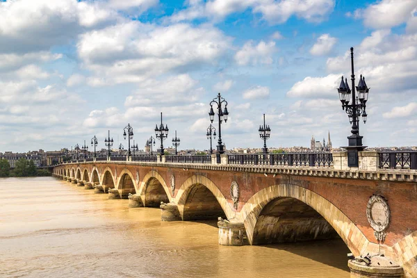 Pont de pierre in Bordeaux — Stock Photo, Image