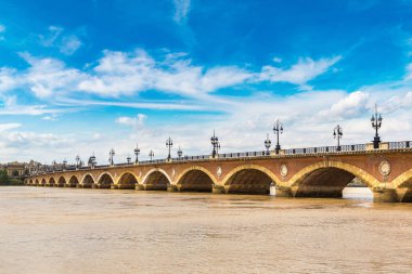 Pont de Pierre Bordeaux