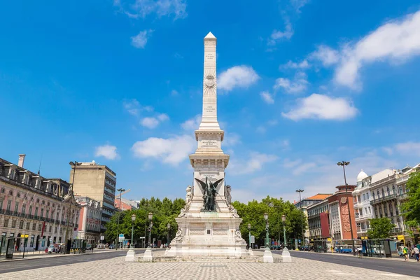 Restoratör üzerinde Restauradores Meydanı anıt — Stok fotoğraf