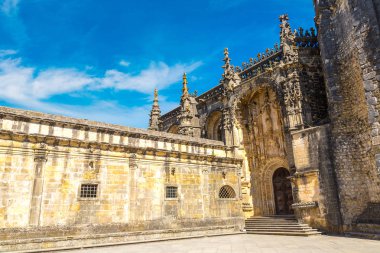 Manastırı'nın Manuelin kapısı