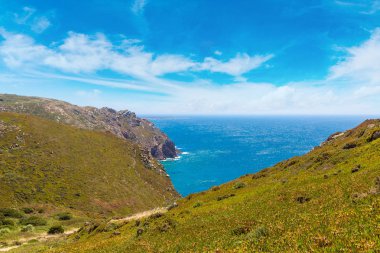 Atlas Okyanusu kıyılarında