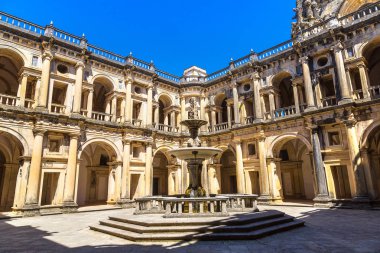 Ortaçağ Templar Kalesi 