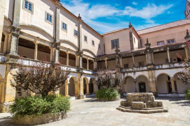 Ortaçağ Templar Kalesi merkezi kare