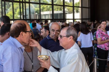 fatima tören kütle