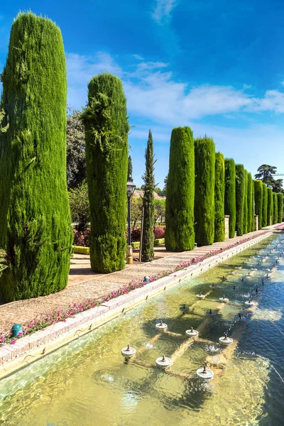 Fountains and Garden at Alcazar — Stock Photo, Image