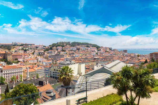 Lissabon an einem schönen Sommertag — Stockfoto