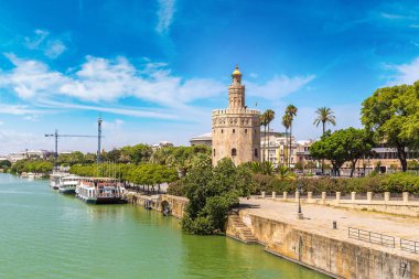 Golden tower (Torre del Oro)