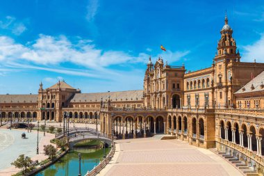 İspanyol Meydanı (Plaza de Espana)