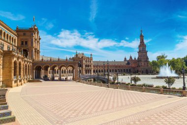 İspanyol Meydanı (Plaza de Espana)