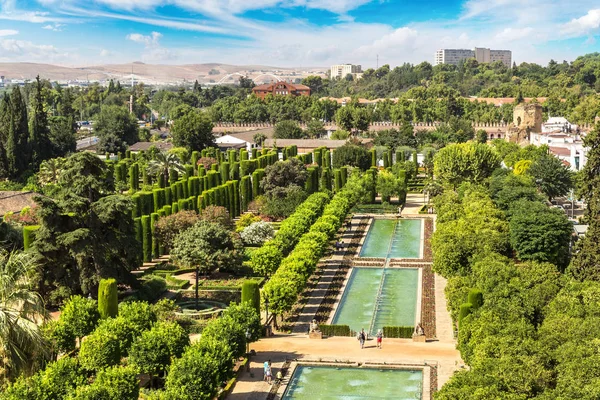 Jardins em Alcazar em Córdoba — Fotografia de Stock