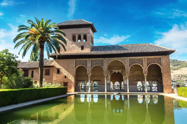 Partal palatset i Alhambra palace — Stockfoto