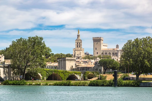 Popes Palace and Rhone river — Stock Photo, Image