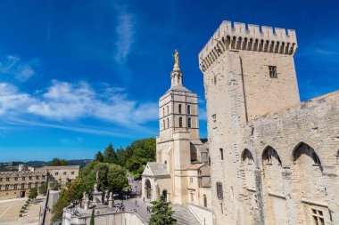 Hıristiyan haç ve Katedrali