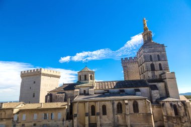 Hıristiyan haç ve Katedrali