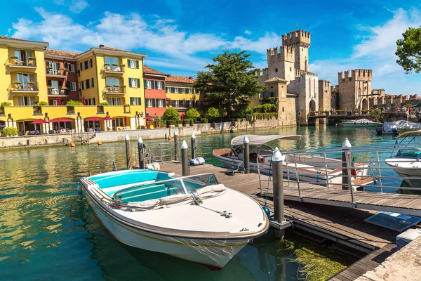 Skaligerschloss in Sirmione — Stockfoto