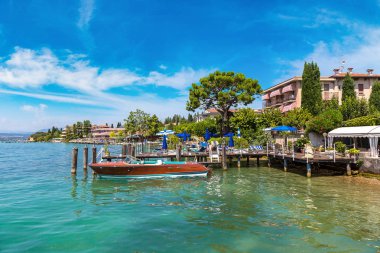 Sirmione Garda Gölü 'nde