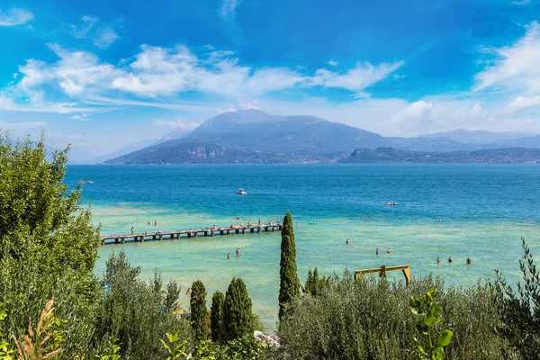 Sirmione en el lago de Garda — Foto de Stock