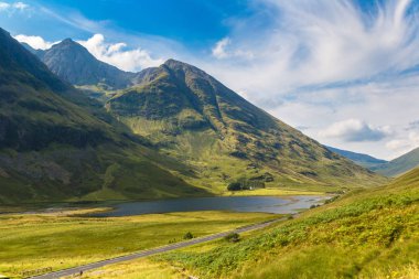 İskoçya dağlarda yaz