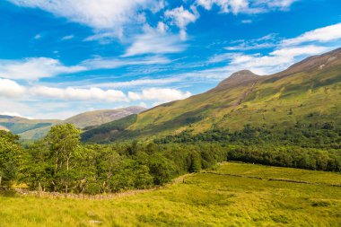 İskoçya dağlarda yaz