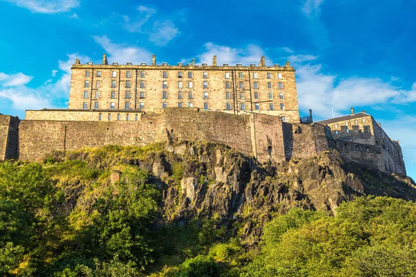 Edinburgh Castle yaz gününde — Stok fotoğraf