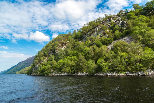 Loch Ness en Escocia — Foto de Stock