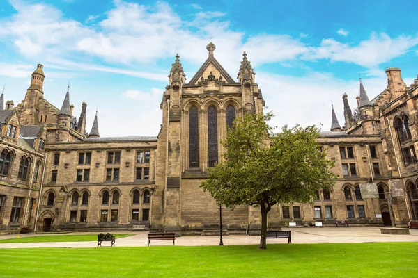 Glasgow Üniversitesi yaz gününde — Stok fotoğraf