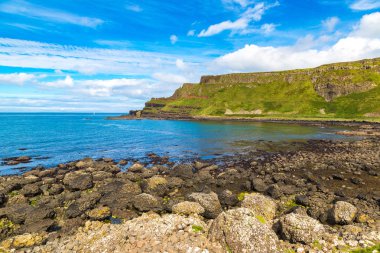 Dev 's Causeway gündüz sırasında