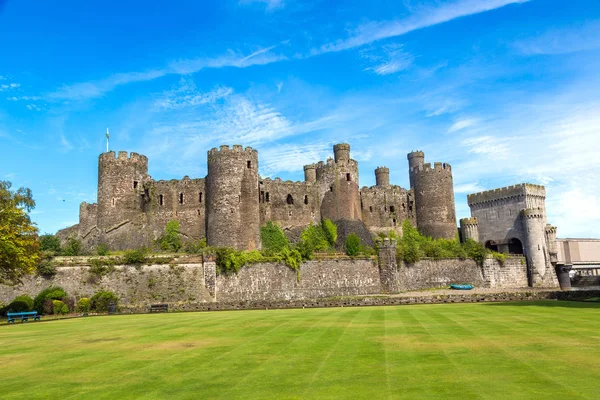Замок Конви в Уэльсе — стоковое фото