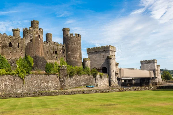 Conwy castle in wales — Stockfoto