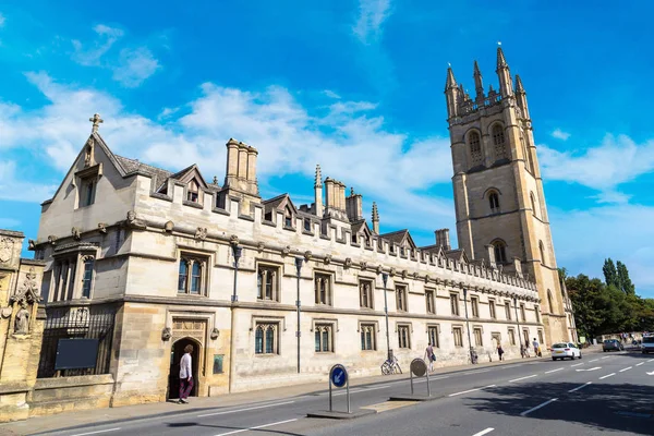 Магдалини коледжу університету Оксфорда — стокове фото