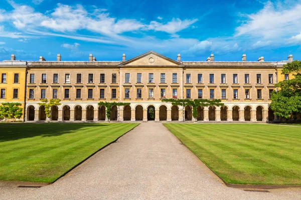Magdalen College at Oxford — Stock Photo, Image