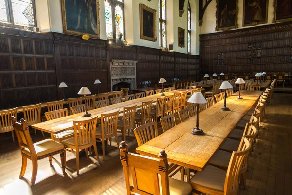 Interior del Magdalen College Imágenes De Stock Sin Royalties Gratis